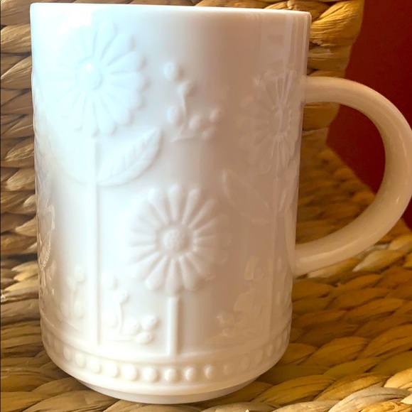 2 VTG Starbucks white embossed sunflower mugs - Picture 6 of 10